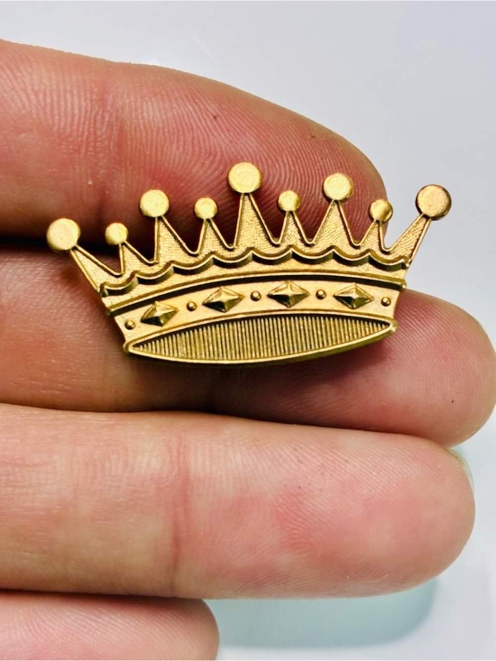 VTG Miniature Gold Crown Brooch Pin Unisex Royalty Monarch MCM